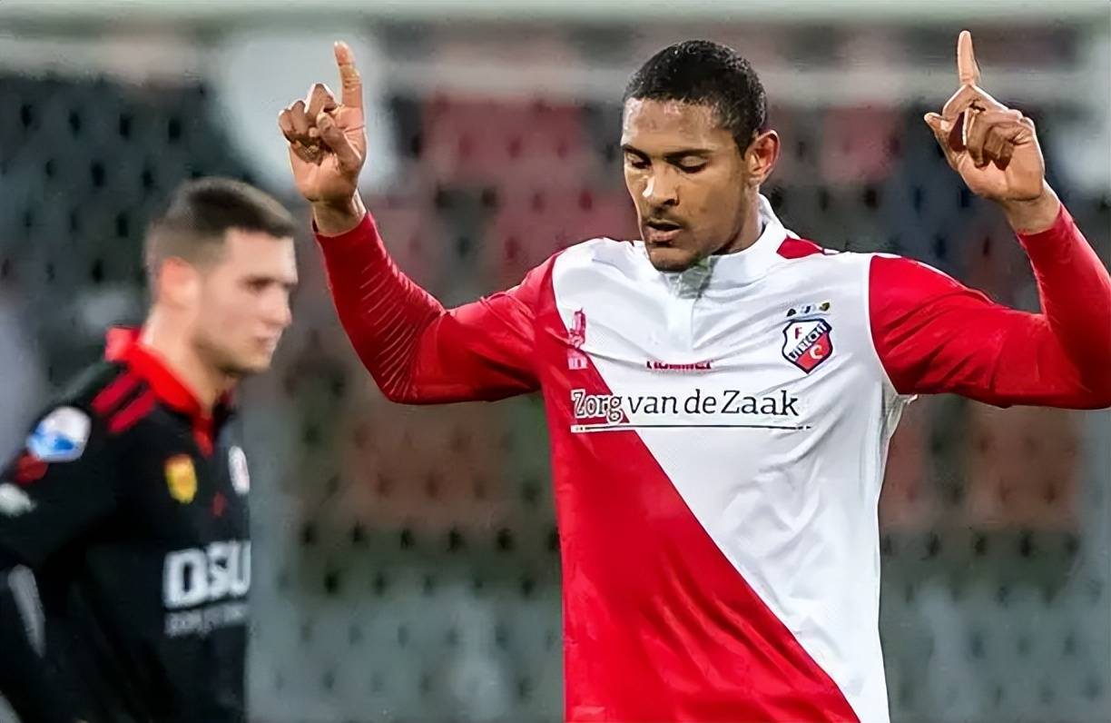 着丰富的情 着丰富的情