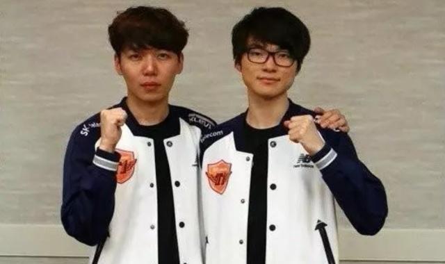 评论暗示 评论暗示