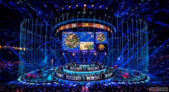 球的观众来 球的观众来