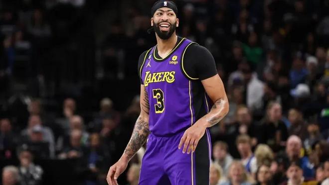 這也使得他 這也使得他